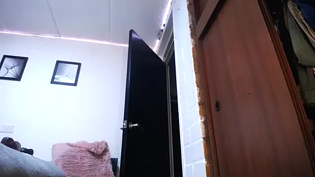 maturehoxx online show from March 2025 03:51:01 AM