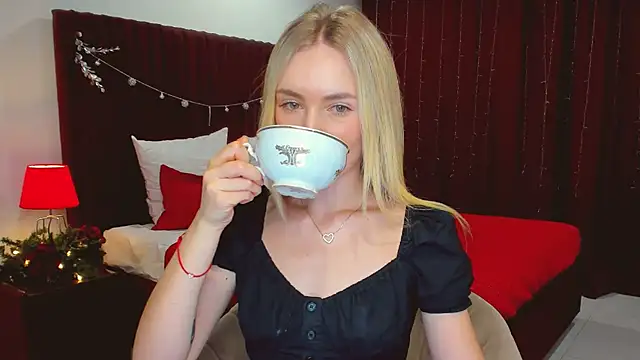 bella  rose online show from December 2024 01:17:01 PM
