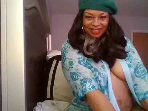 Snapshot of MSweetLindaParks chatting on January 2025 03:52:01 PM MSweetLindaParks online show from January 2025 03:52:01 PM