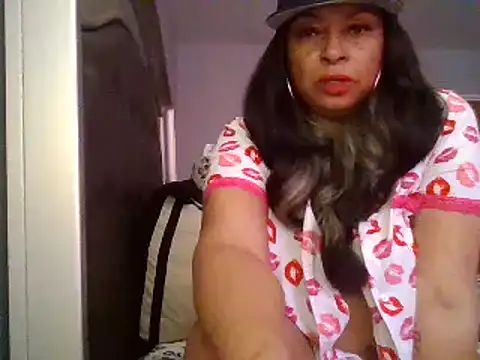 Snapshot of MSweetLindaParks chatting on February 2025 07:25:01 PM MSweetLindaParks online show from February 2025 07:25:01 PM
