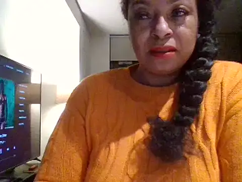 Snapshot of MSweetLindaParks chatting on March 2025 08:02:02 AM MSweetLindaParks online show from March 2025 08:02:02 AM