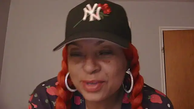 MSweetLindaParks online show from October 2025 04:25:02 AM