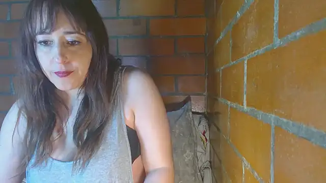 Snapshot of jenniferS_ chatting on March 2025 07:23:02 AM jenniferS online show from March 2025 07:23:02 AM