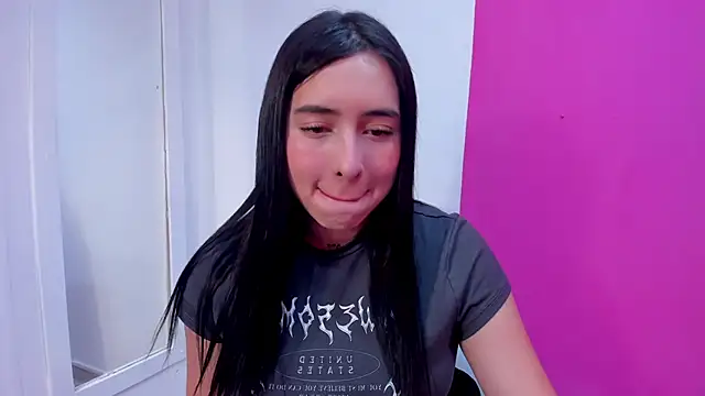 isabella jade online show from January 2025 04:54:02 PM