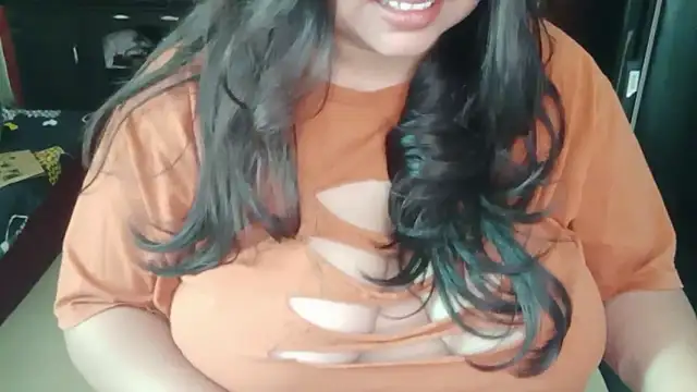 Snapshot of yoursnishaa chatting on January 2025 09:55:02 AM yoursnishaa online show from January 2025 09:55:02 AM