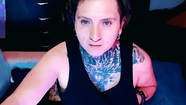 Marieblueeyes online show from October 2025 05:04:02 AM