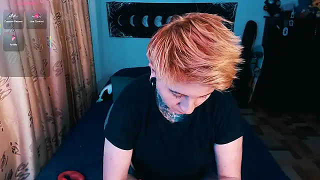 Marieblueeyes online show from November 2025 09:48:01 PM