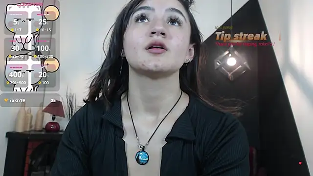 Perla Campbell online show from December 2024 08:43:01 PM