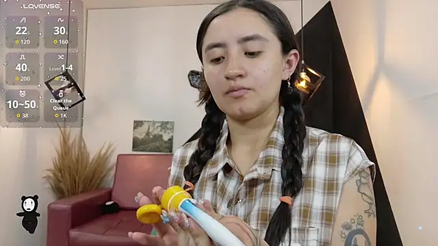 Perla Campbell online show from October 2025 07:05:01 PM