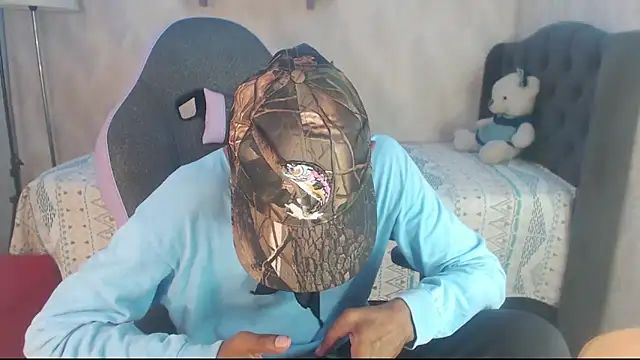 Snapshot of ManSant chatting on January 2025 03:24:01 PM ManSant online show from January 2025 03:24:01 PM