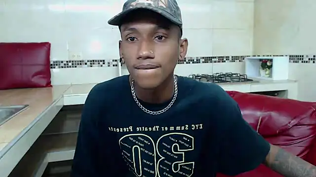 Snapshot of ManSant chatting on January 2025 02:36:01 PM ManSant online show from January 2025 02:36:01 PM