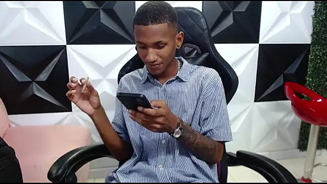 Snapshot of ManSant chatting on February 2025 03:10:02 PM ManSant online show from February 2025 03:10:02 PM