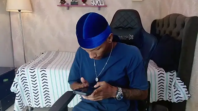 Snapshot of ManSant chatting on September 2025 02:39:02 PM ManSant online show from September 2025 02:39:02 PM