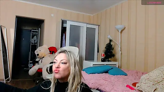PamHardFuck online show from January 2025 01:00:01 AM