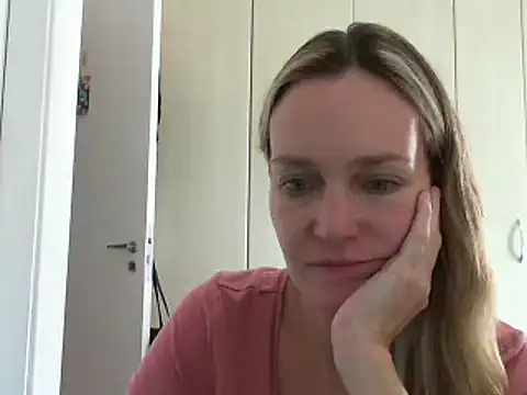 Annylove1 online show from January 2025 01:42:02 PM