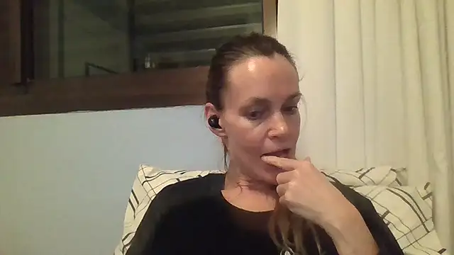 Annylove1 online show from September 2025 12:21:02 AM