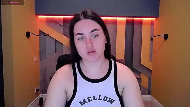 Snapshot of Roxie_Bradley chatting on December 2024 06:52:02 AM Roxie Bradley online show from December 2024 06:52:02 AM