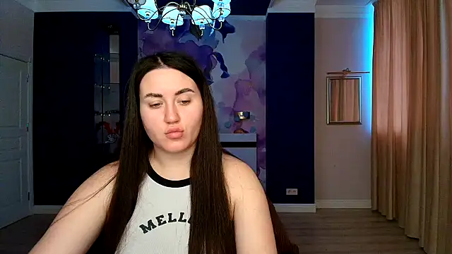 Snapshot of Roxie_Bradley chatting on February 2025 07:29:01 AM Roxie Bradley online show from February 2025 07:29:01 AM