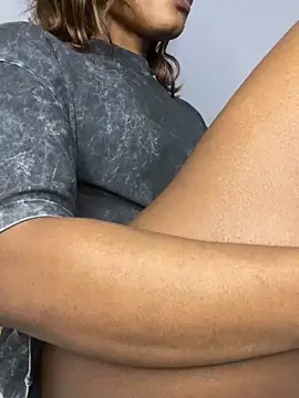  yisela  online show from October 2025 02:15:01 AM