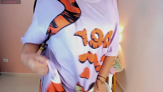 Ciara8 online show from November 2025 11:42:02 AM