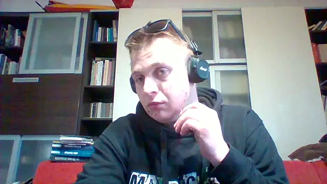 Matttthees online show from December 2024 12:06:02 PM