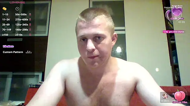 Snapshot of Matttthees chatting on October 2025 02:44:01 AM Matttthees online show from October 2025 02:44:01 AM