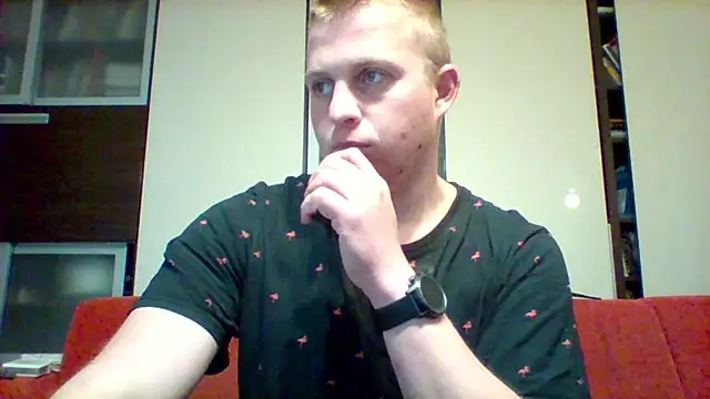 Snapshot of Matttthees chatting on October 2025 04:18:01 PM Matttthees online show from October 2025 04:18:01 PM