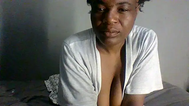 Snapshot of BeejayLoverxx chatting on January 2025 04:22:02 AM BeejayLoverxx online show from January 2025 04:22:02 AM