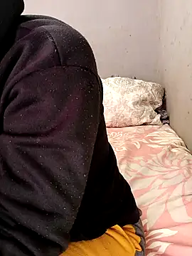 Snapshot of BeejayLoverxx chatting on October 2025 08:59:02 AM BeejayLoverxx online show from October 2025 08:59:02 AM