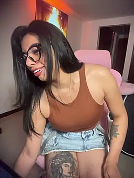 Snapshot of Miaparkerss_ chatting on October 2025 09:49:02 PM Miaparkerss online show from October 2025 09:49:02 PM