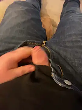 Snapshot of Joeangus87 chatting on December 2024 02:08:02 AM Joeangus87 online show from December 2024 02:08:02 AM