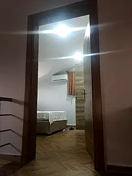 Snapshot of Bellydancerhot chatting on October 2025 03:01:02 PM Bellydancerhot online show from October 2025 03:01:02 PM