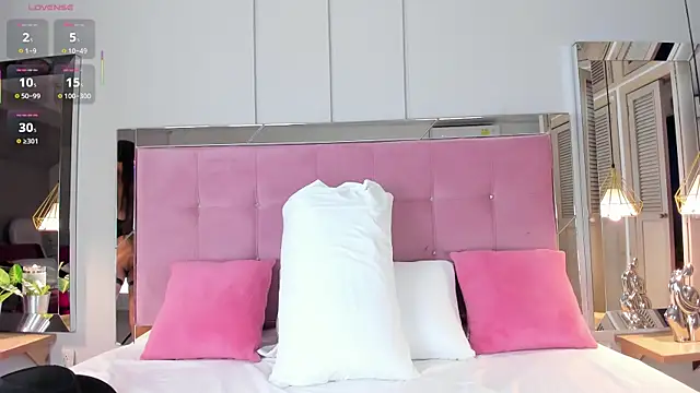 Snapshot of Ahincale chatting on October 2025 07:54:02 PM Ahincale online show from October 2025 07:54:02 PM