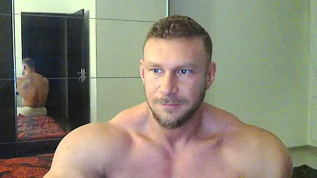 muscularkevin online show from December 2024 04:49:02 AM