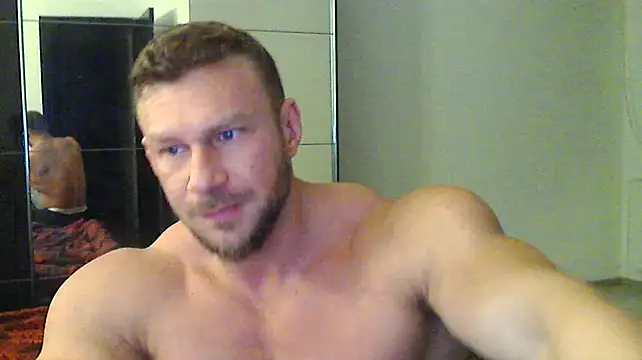 muscularkevin online show from December 2024 04:45:02 AM