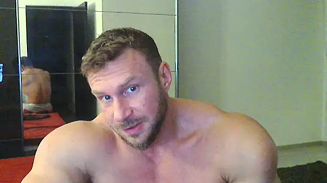 muscularkevin online show from December 2024 02:17:02 PM