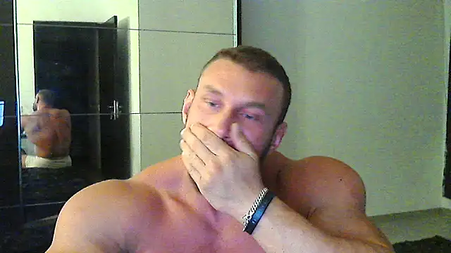 muscularkevin online show from September 2025 06:29:02 PM