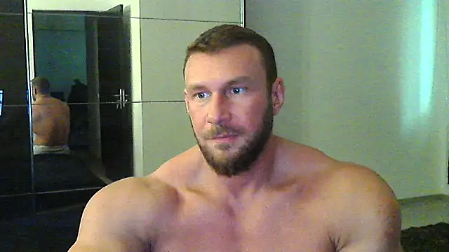 muscularkevin online show from October 2025 01:22:02 PM