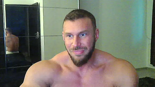 muscularkevin online show from November 2025 02:18:01 PM