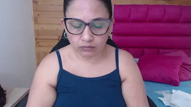 Katha Marck online show from December 2024 03:37:01 PM