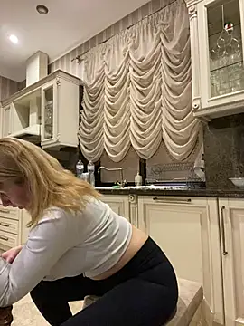 Amazoniiaa online show from March 2025 03:38:02 PM