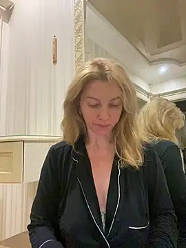 Amazoniiaa online show from March 2025 09:37:02 PM