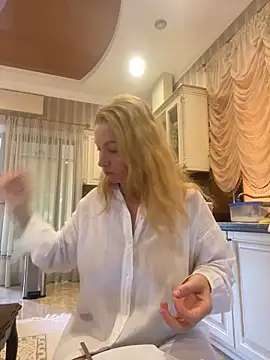 Amazoniiaa online show from September 2025 06:23:02 AM