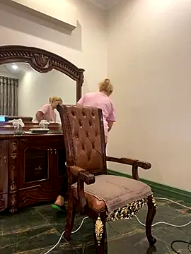 Amazoniiaa online show from October 2025 09:44:01 AM