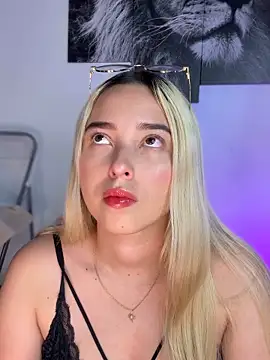 Snapshot of Irisweet_ chatting on September 2025 09:42:02 PM Irisweet online show from September 2025 09:42:02 PM