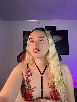 Snapshot of Irisweet_ chatting on October 2025 10:38:02 AM Irisweet online show from October 2025 10:38:02 AM