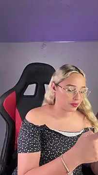 Snapshot of Irisweet_ chatting on November 2025 10:54:01 PM Irisweet online show from November 2025 10:54:01 PM