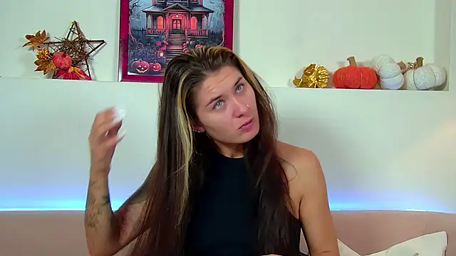 Snapshot of RachelSimpson chatting on October 2025 06:25:02 PM RachelSimpson online show from October 2025 06:25:02 PM