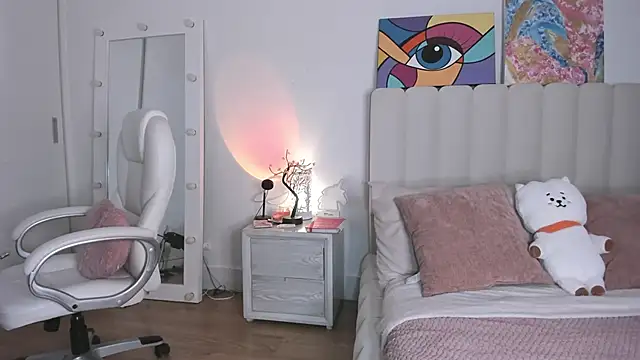 Daniela Miller  online show from September 2025 12:54:01 AM