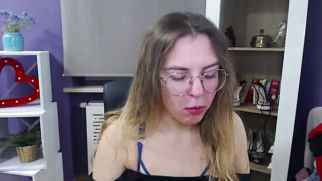 Zoey Erotic online show from December 2024 05:37:01 AM